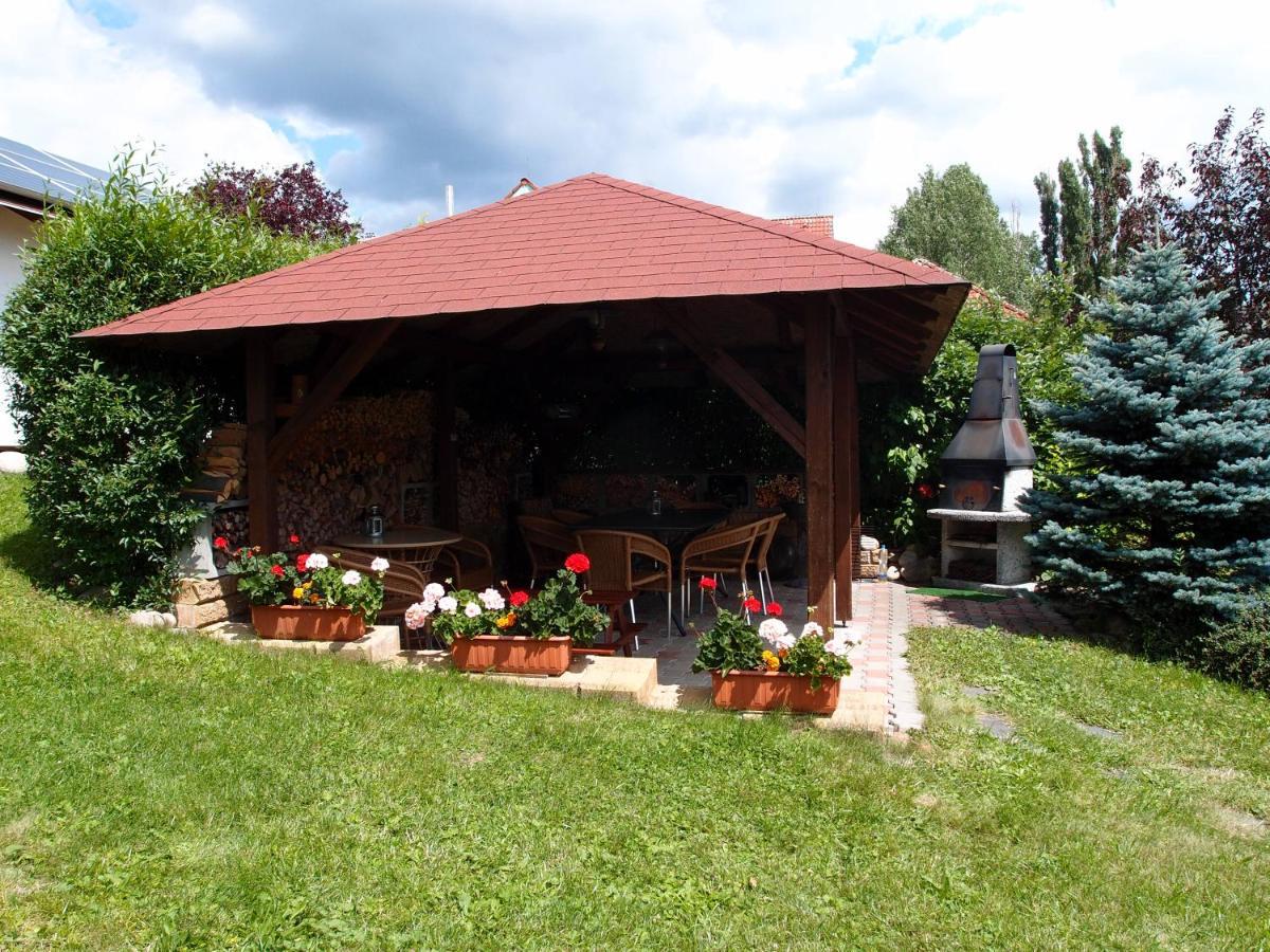 Penzion Cabak Vrchlabi Bagian luar foto