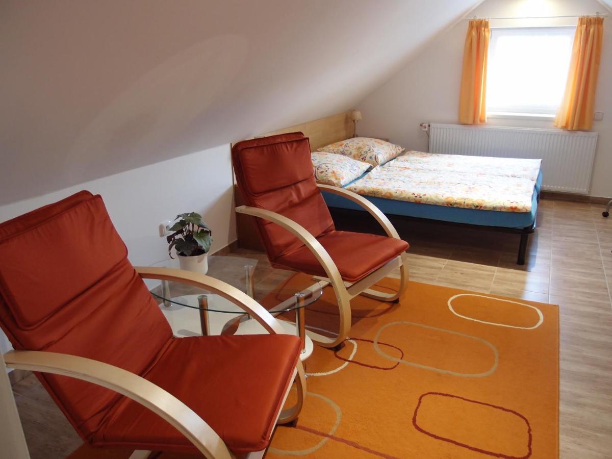 Penzion Cabak Vrchlabi Bagian luar foto