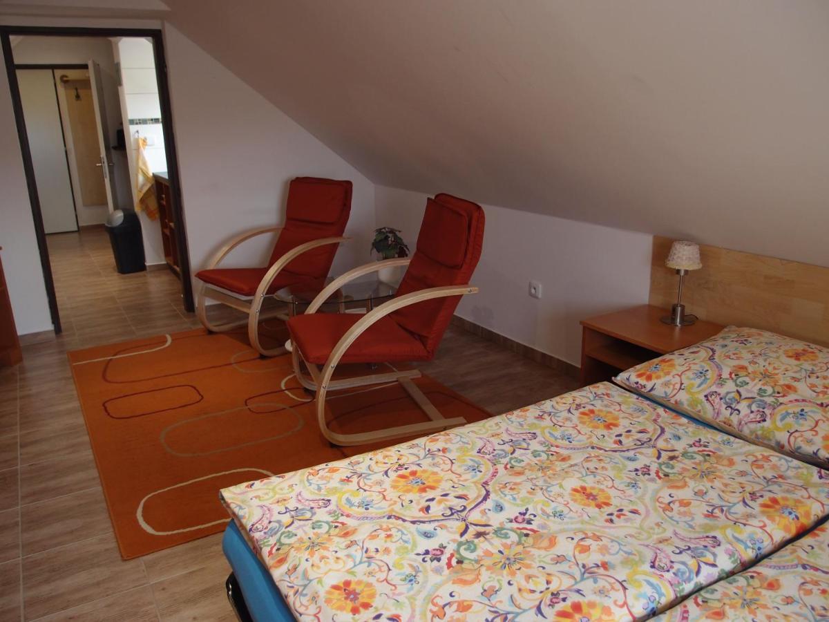 Penzion Cabak Vrchlabi Bagian luar foto